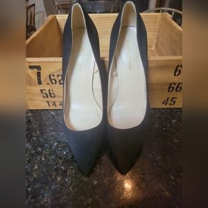 Marc FISHER HEELS. Suede